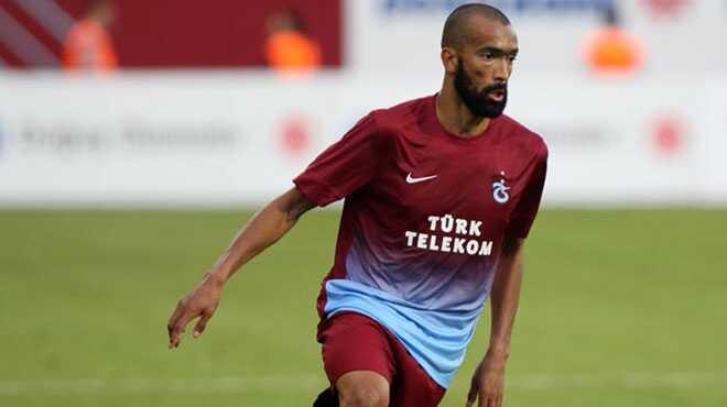 Bosingwa'nn Trabzonspor'la olan szlemesi feshedildi!