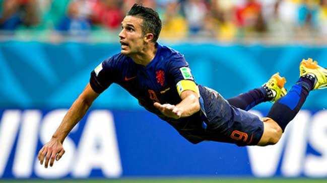 Van Persie'yi uuracak dev proje: Robben
