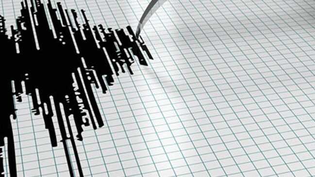 antalya  deprem  deprem oldu  son dakika fotoraflar resimleri