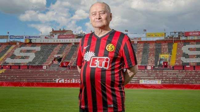 Eski milli futbolcu Burhan Tzer hayatn kaybetti