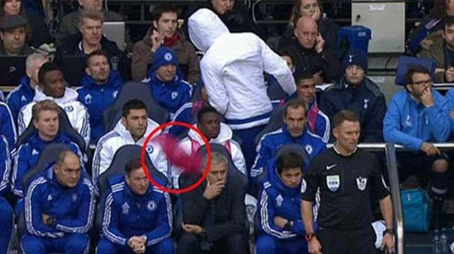 Diego Costa, Mourinho'ya yelek frlatt