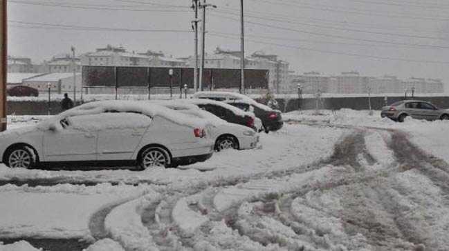 Van ve Bitlis'te yollar kapand