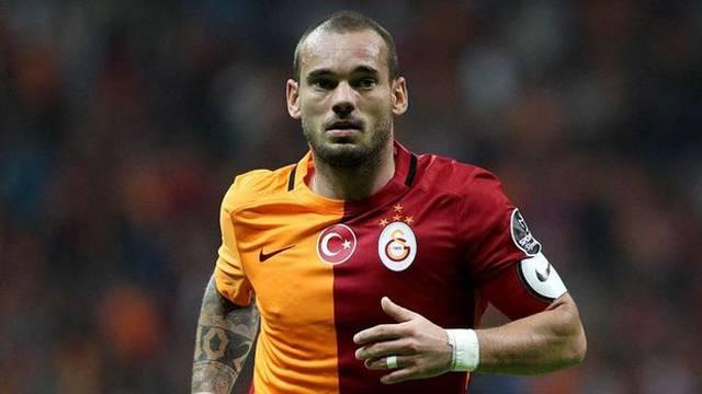 Sneijder Galatasaray'dan ayrlmak istiyor