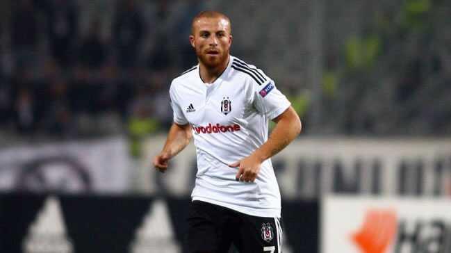 Gkhan Tre Beikta - Galatasaray derbisinde sahada