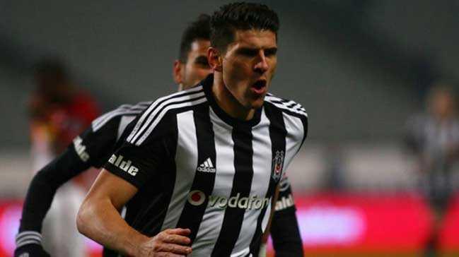 Gomez: 'Bu sayede 2 derbiyi kazandk...'