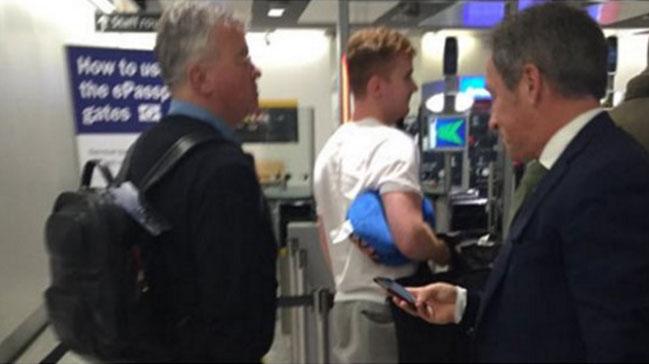 Hiddink Chelsea'ye! Londra'da grntlendi...