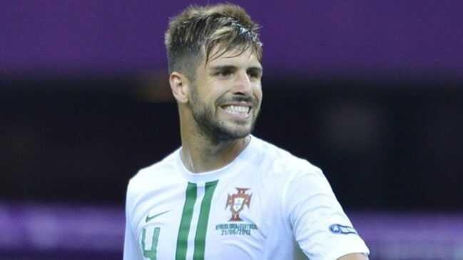 Miguel Veloso Galatasaray'a nerildi