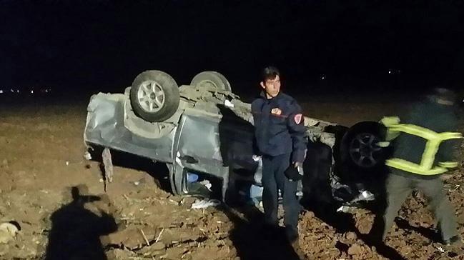 Mardin'de iileri tayan pikap devrildi: 2 l, 11 yaral