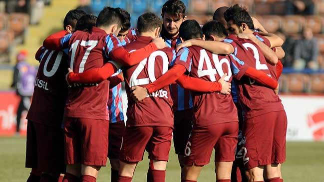 Karabkspor'u evinde gole bodular...