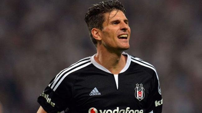 Mario Gomez, Avrupa'y sallad!