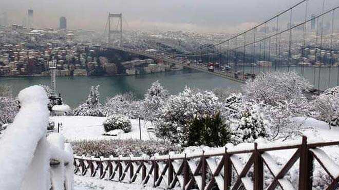 stanbul'a kar geliyor