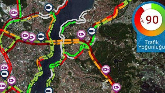 stanbul'da trafik younluu yzde 90'a kt