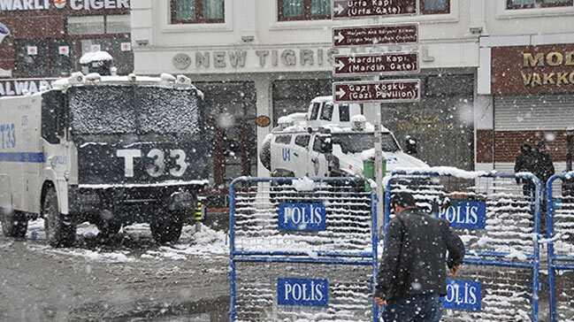 Sur ve Cizre'den ac haber: 2 ehit
