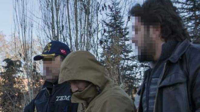 Canl bombalar yakalannca az deitirdi