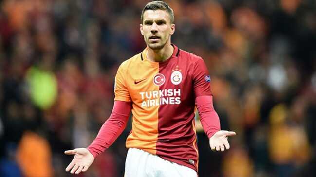 podolski  galatasaray fotoraflar resimleri