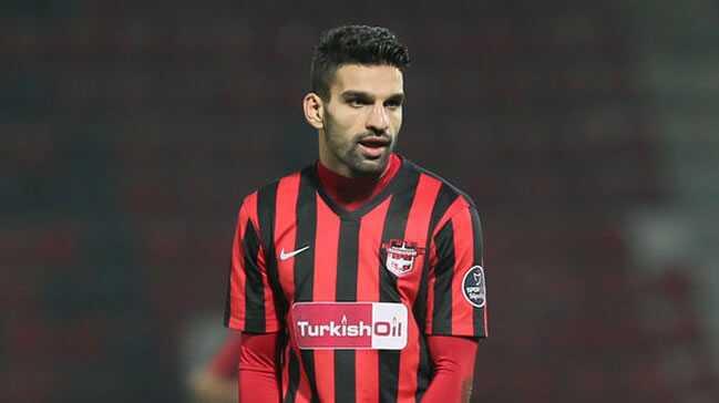 Trabzonspor Muhammet Demir'i aklyor