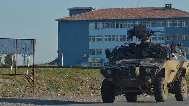 rnak'ta terr saldrs: 2 ehit, 10 polis yaral