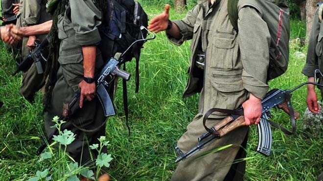 PKK 2 terristi infaz etti, 40 terrist kat