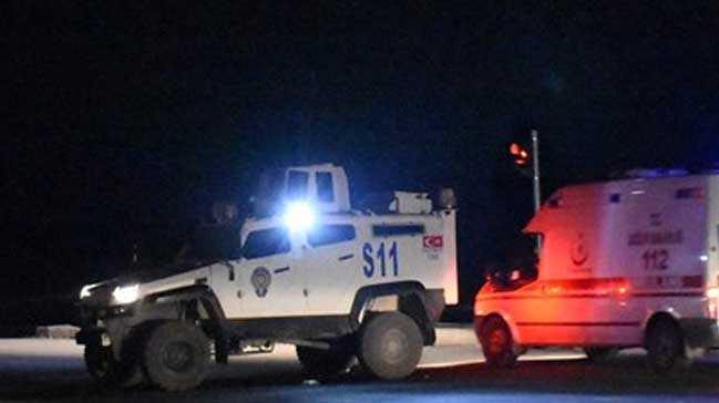 Polis aracna bombal saldr: 10 yaral