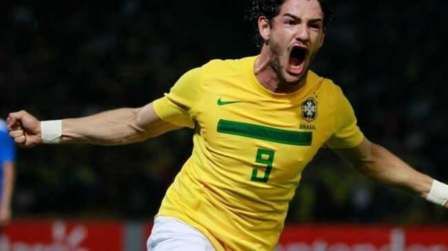 Chelsea Alexandre Pato'yu kiralad