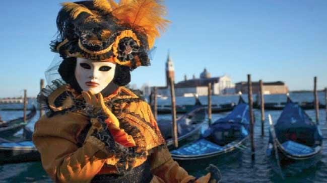 rencilerden Venedik maskeleri