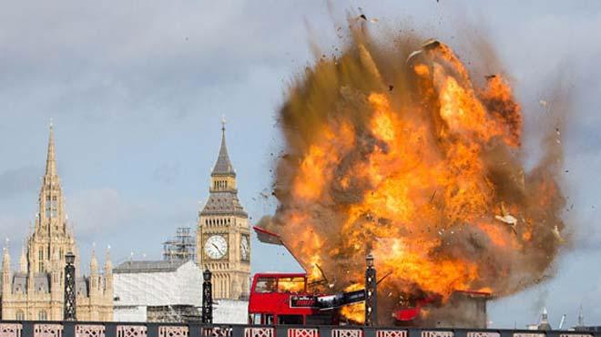 Londra'da korkutan patlama