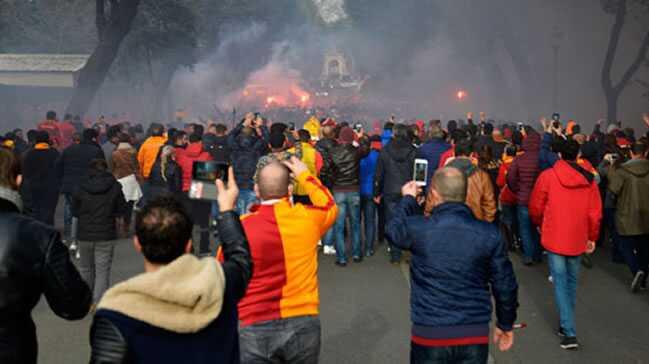 galatasaray  kriz  italya  siyasi  lazio fotoraflar resimleri