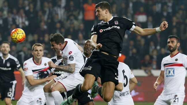 fenerbahe  mario gomez  beikta  derbi fotoraflar resimleri