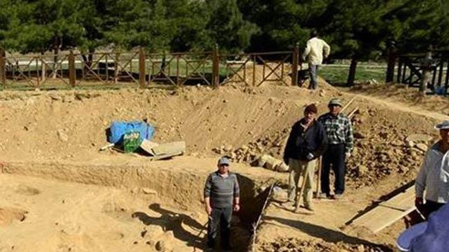 Pamukkale'de inaat alannda tarihi eserler kt