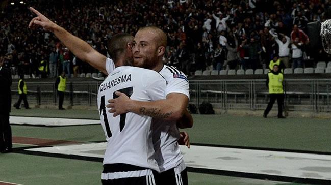 Beikta'tan Quaresma ve Gkhan Tre aklamas