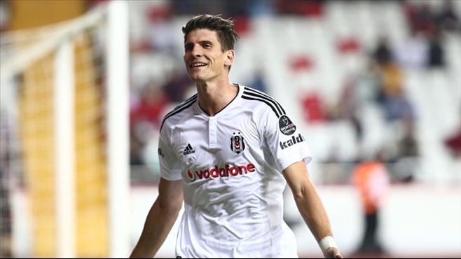 Mario Gomez 101 dakikada 1 kez vurdu