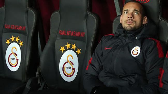 Galatasaray'da Sneijder ve Hakan Balta kadroda yok