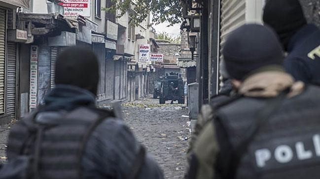 Diyarbakr Sur'da atma: 8 PKK'l ldrld, 2 polis yaral