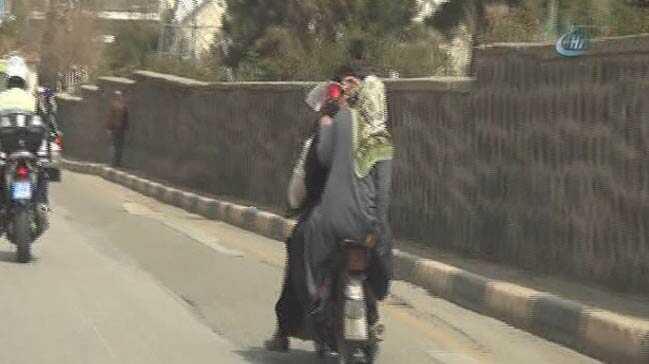 Onlar lme meydan okudu, trafik polisi seyretti!