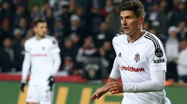 Mario Gomez iddial: Sezonu iki kupa ile tamamlayacam