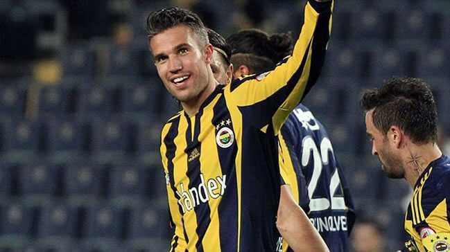 Van Persie Galatasaray derbisinde kendisini affettirecek