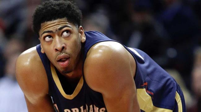 Anthony Davis sezonu kapatt!