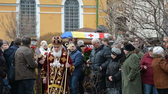 Ukrayna'da gazeteci 15,5 yl sonra defnedildi