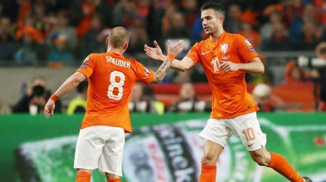 Robin van Persie: Wesley Sneijder, Trkiye'den ayrlmak istiyor