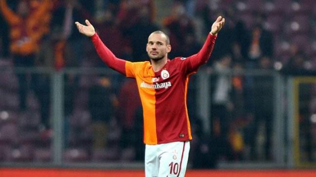 Sneijder Fenerbahe derbisine oynayacak m"