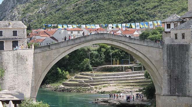 Mostar'daki belirsizlik gerginlie neden oluyor