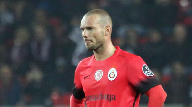 Wesley Sneijder: Ailem tehlikede olsa...