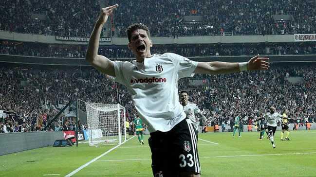 mario gomez  beikta  transfer  30 nisan  kalacak m fotoraflar resimleri