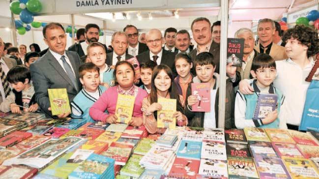 Trkiyenin ilk ve tek ocuk kitaplar fuar kaplarn ayor