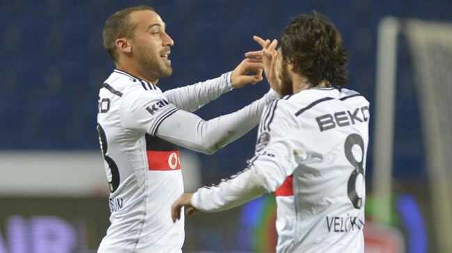 beikta  kavga  veli  cenk  yumruk fotoraflar resimleri