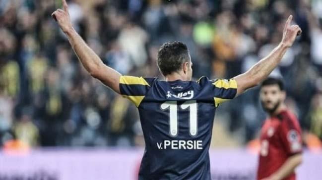 Van Persie ve Alves'in gurur gecesi