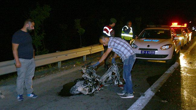 zmir'de trafik kazas: 1 l, 1 yaral