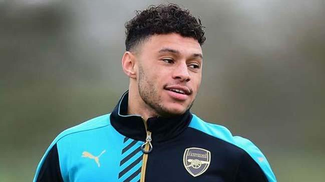 Oxlade-Chamberlain EURO 2016'da yok