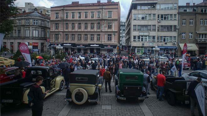 Saraybosna'da Klasik Otomobil Fuar