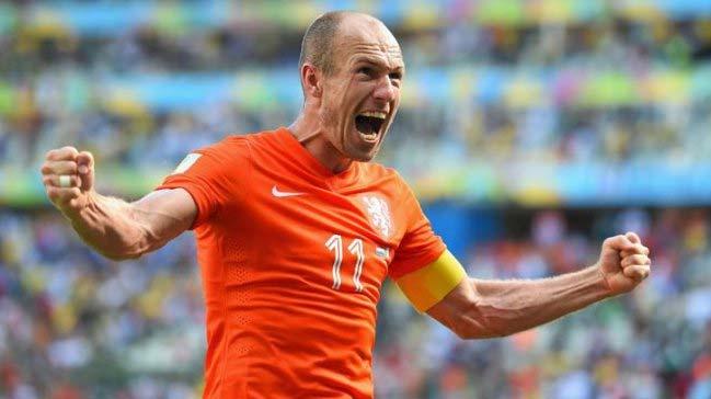 Beikta, Arjen Robben'le masaya oturdu